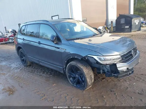 3VV8B7AX1RM031044 2024 VOLKSWAGEN TIGUAN - Image 1