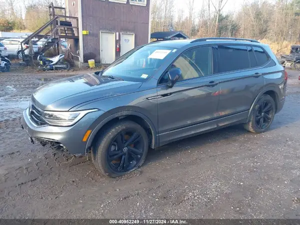 3VV8B7AX1RM031044 2024 VOLKSWAGEN TIGUAN - Image 2