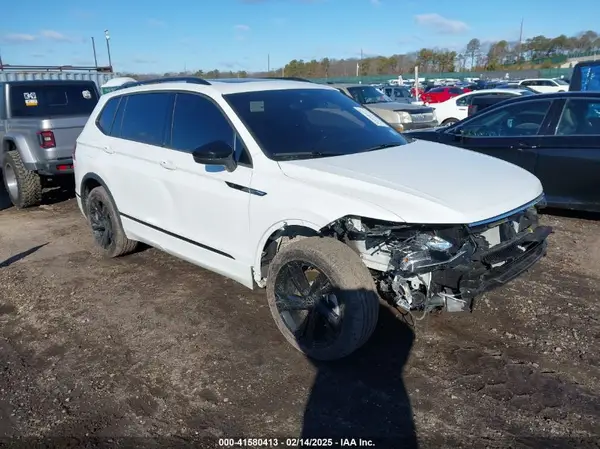 3VV8B7AX1RM060317 2024 VOLKSWAGEN TIGUAN - Image 1