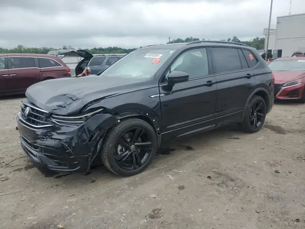 3VV8B7AX1RM108530 2024 VOLKSWAGEN TIGUAN - Image 1
