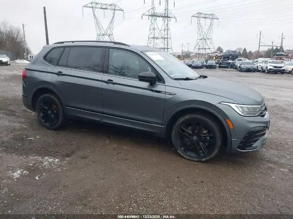 3VV8B7AX2NM008088 2022 VOLKSWAGEN TIGUAN - Image 1