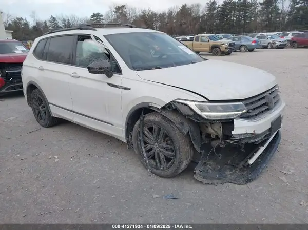 3VV8B7AX2NM089612 2022 VOLKSWAGEN TIGUAN - Image 1