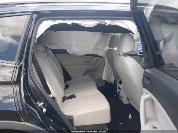 3VV8B7AX2PM070934 2023 VOLKSWAGEN TIGUAN - Image 8