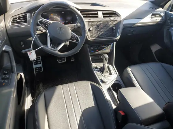 3VV8B7AX2PM108307 2023 VOLKSWAGEN TIGUAN - Image 8