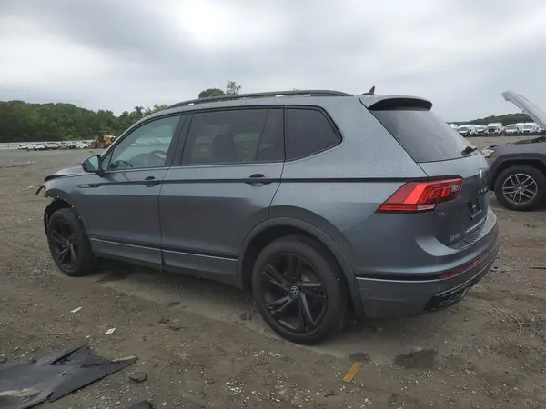 3VV8B7AX2RM137504 2024 VOLKSWAGEN TIGUAN - Image 2