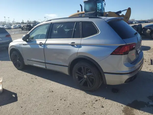 3VV8B7AX2RM207129 2024 VOLKSWAGEN TIGUAN - Image 2