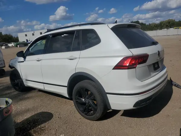 3VV8B7AX2RM211925 2024 VOLKSWAGEN TIGUAN - Image 2