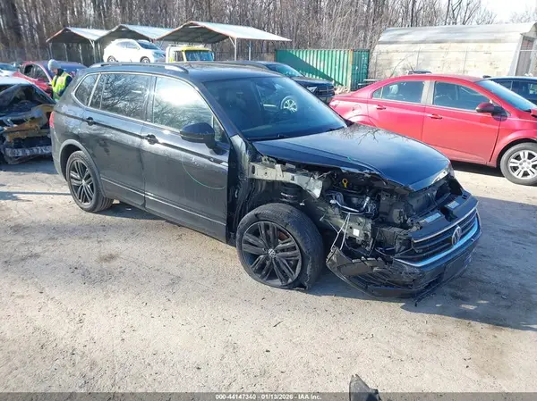 3VV8B7AX3NM003952 2022 VOLKSWAGEN TIGUAN - Image 1