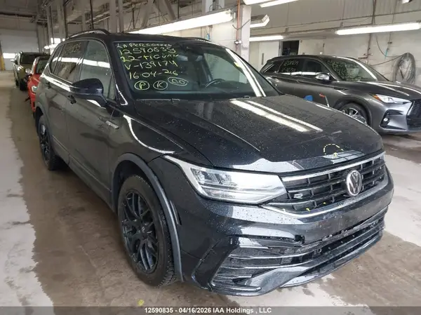 3VV8B7AX3NM139174 2022 VOLKSWAGEN TIGUAN - Image 1