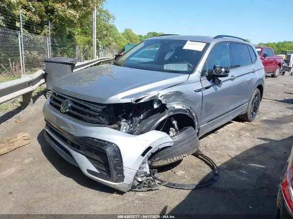 3VV8B7AX3RM108710 2024 VOLKSWAGEN TIGUAN - Image 2