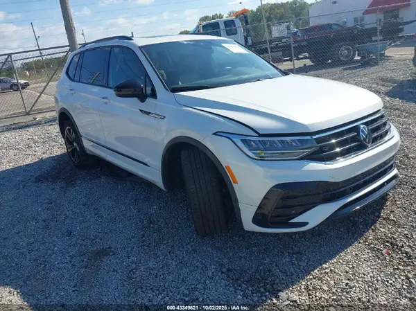 3VV8B7AX3RM152531 2024 VOLKSWAGEN TIGUAN - Image 1
