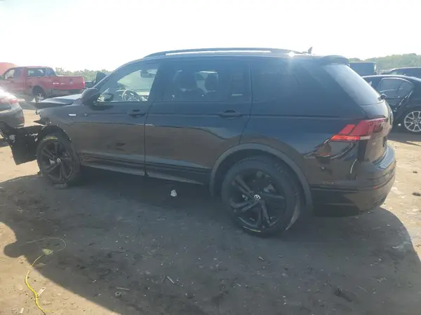 3VV8B7AX3RM211299 2024 VOLKSWAGEN TIGUAN - Image 2