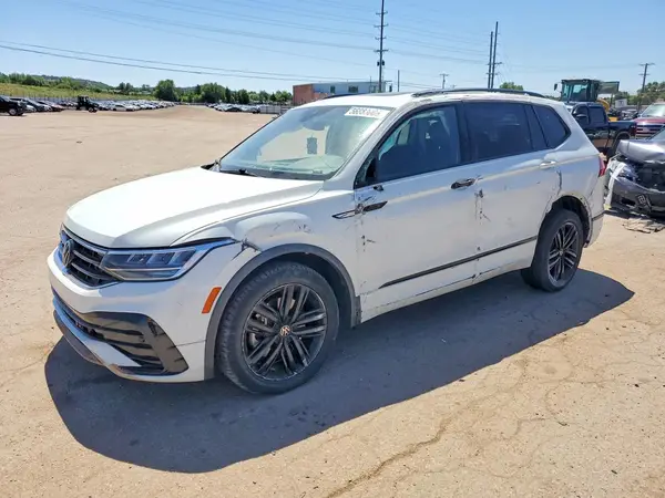 3VV8B7AX4NM113988 2022 VOLKSWAGEN TIGUAN - Image 1