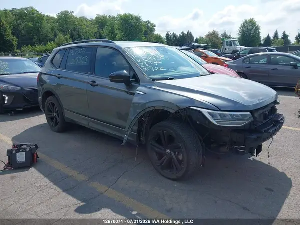 3VV8B7AX4PM087363 2023 VOLKSWAGEN TIGUAN - Image 1