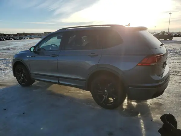 3VV8B7AX4RM101894 2024 VOLKSWAGEN TIGUAN - Image 2