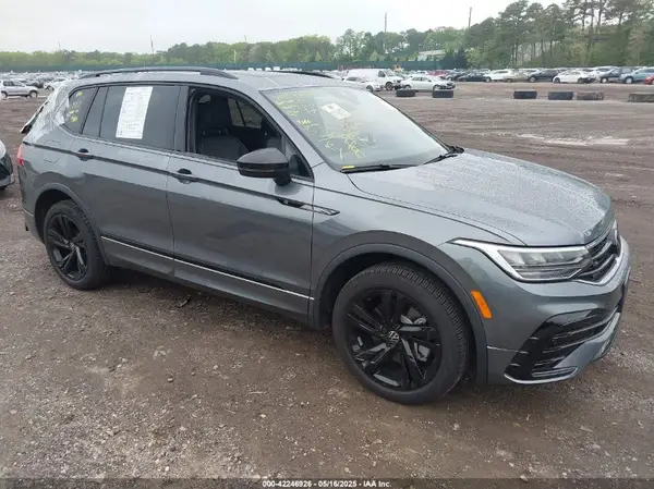 3VV8B7AX4RM136788 2024 VOLKSWAGEN TIGUAN - Image 1