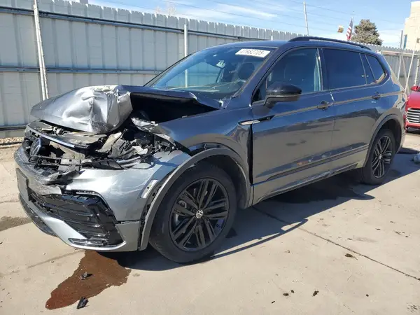 3VV8B7AX5NM109030 2022 VOLKSWAGEN TIGUAN - Image 1