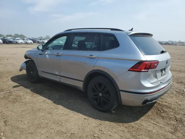 3VV8B7AX5NM138429 2022 VOLKSWAGEN TIGUAN - Image 2