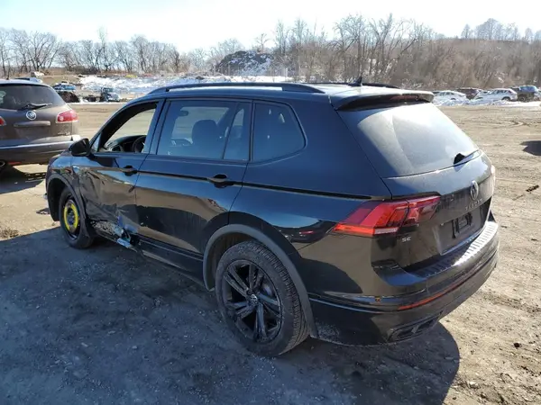 3VV8B7AX5RM051295 2024 VOLKSWAGEN TIGUAN - Image 2