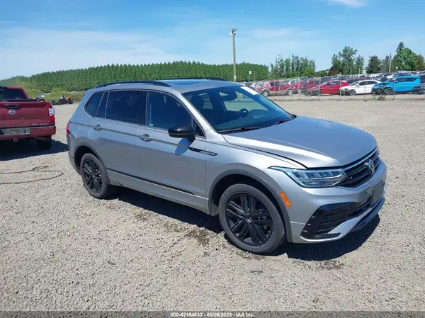 3VV8B7AX6NM153845 2022 VOLKSWAGEN TIGUAN - Image 1