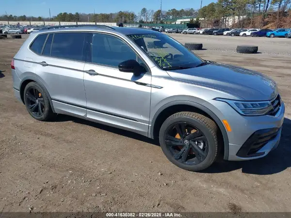 3VV8B7AX6RM066470 2024 VOLKSWAGEN TIGUAN - Image 1