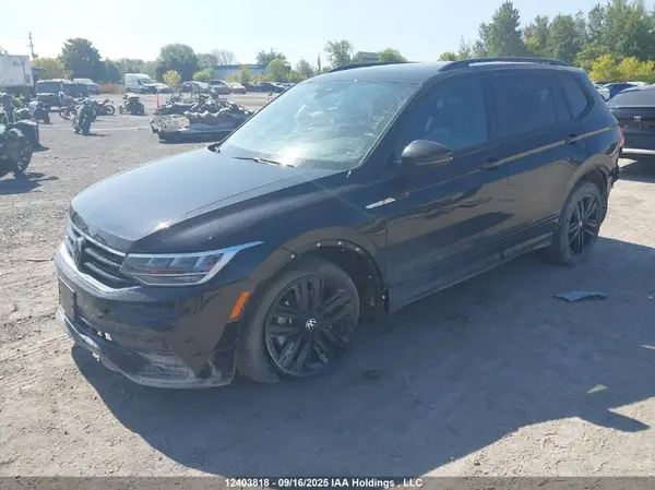 3VV8B7AX7NM055178 2022 VOLKSWAGEN TIGUAN - Image 2