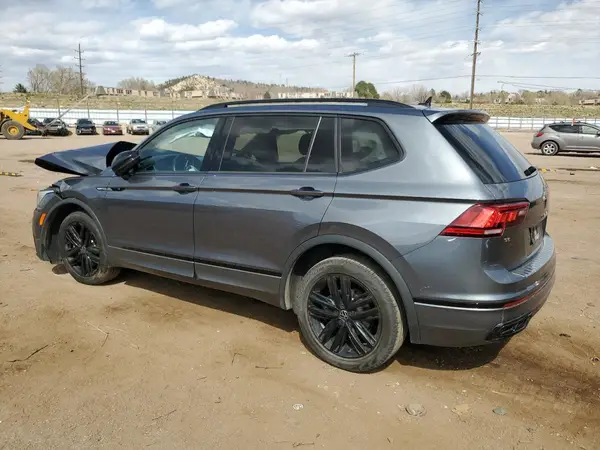 3VV8B7AX7NM103911 2022 VOLKSWAGEN TIGUAN - Image 2