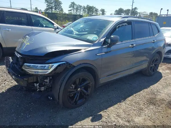 3VV8B7AX7PM102793 2023 VOLKSWAGEN TIGUAN - Image 2