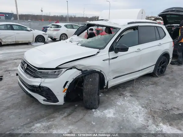 3VV8B7AX7RM009808 2024 VOLKSWAGEN TIGUAN - Image 2