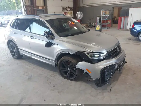 3VV8B7AX7RM115403 2024 VOLKSWAGEN TIGUAN - Image 1