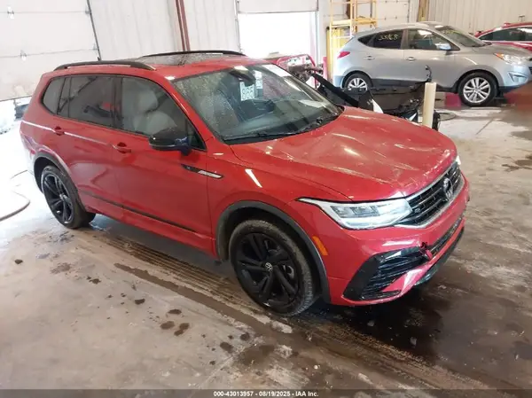 3VV8B7AX7RM164617 2024 VOLKSWAGEN TIGUAN - Image 1