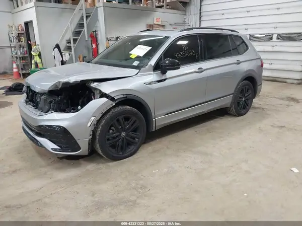 3VV8B7AX8NM044884 2022 VOLKSWAGEN TIGUAN - Image 2