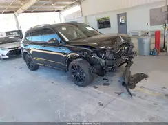 3VV8B7AX8NM061054 2022 VOLKSWAGEN TIGUAN