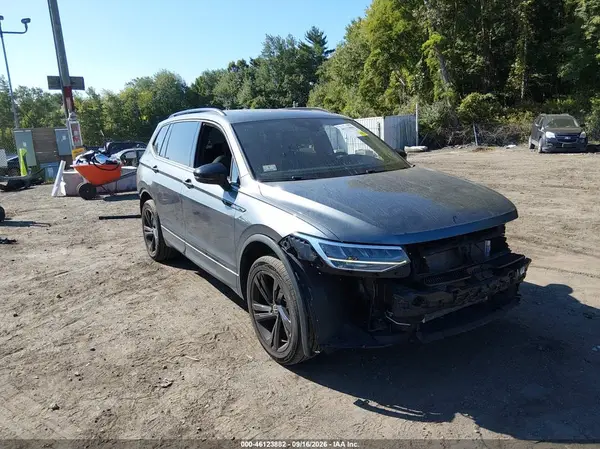 3VV8B7AX8PM004209 2023 VOLKSWAGEN TIGUAN - Image 1