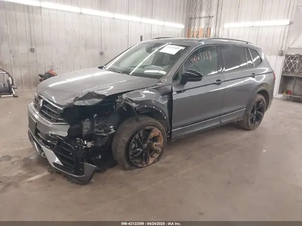 3VV8B7AX8RM090818 2024 VOLKSWAGEN TIGUAN - Image 2