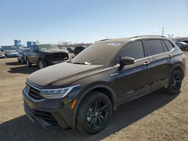 3VV8B7AX8RM232326 2024 VOLKSWAGEN TIGUAN - Image 1