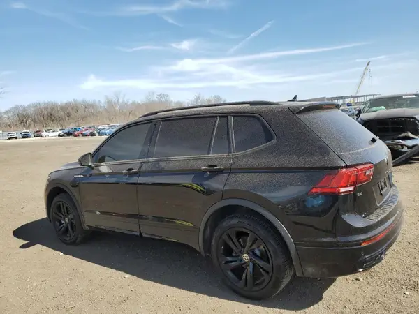 3VV8B7AX8RM232326 2024 VOLKSWAGEN TIGUAN - Image 2