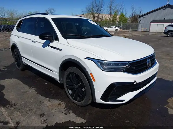 3VV8B7AX9NM007083 2022 VOLKSWAGEN TIGUAN - Image 1