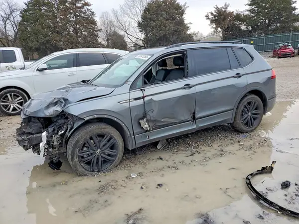 3VV8B7AX9NM017368 2022 VOLKSWAGEN TIGUAN - Image 1