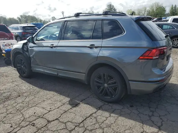 3VV8B7AX9NM041704 2022 VOLKSWAGEN TIGUAN - Image 2