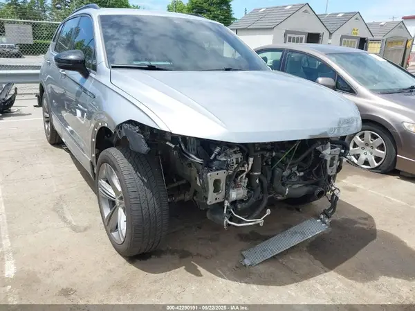3VV8B7AX9NM093043 2022 VOLKSWAGEN TIGUAN - Image 1