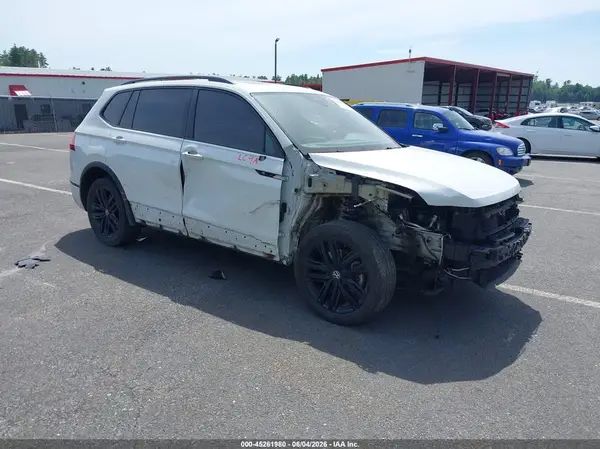 3VV8B7AX9NM114893 2022 VOLKSWAGEN TIGUAN - Image 1