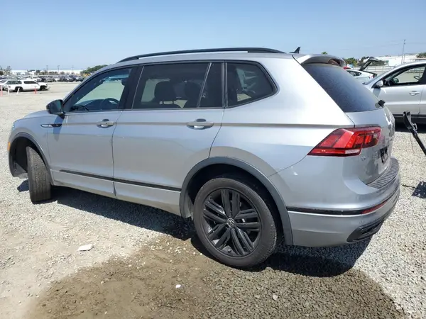 3VV8B7AX9NM171563 2022 VOLKSWAGEN TIGUAN - Image 2