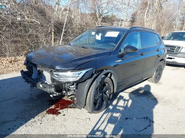 3VV8B7AX9RM113409 2024 VOLKSWAGEN TIGUAN - Image 2
