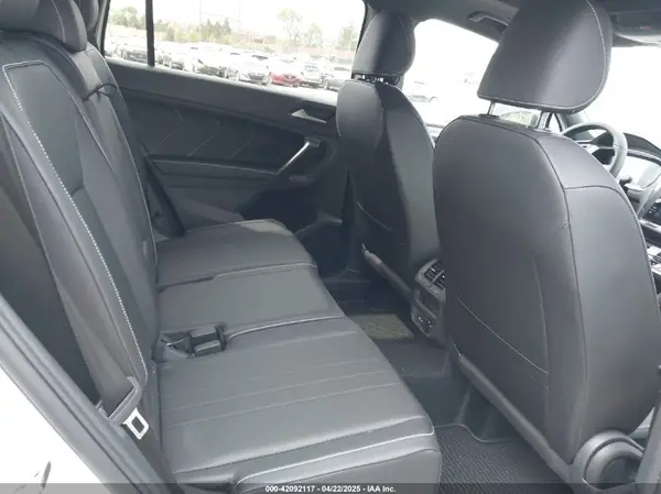 3VV8B7AX9RM231038 2024 VOLKSWAGEN TIGUAN - Image 8