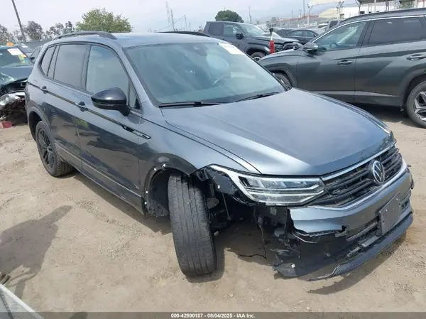 3VV8B7AXXNM014527 2022 VOLKSWAGEN TIGUAN - Image 1