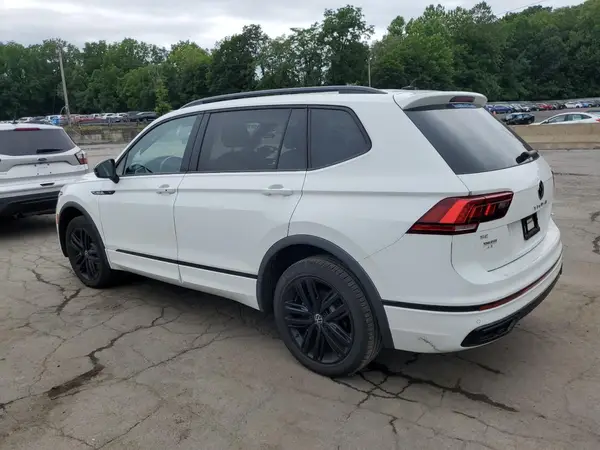3VV8B7AXXNM094170 2022 VOLKSWAGEN TIGUAN - Image 2
