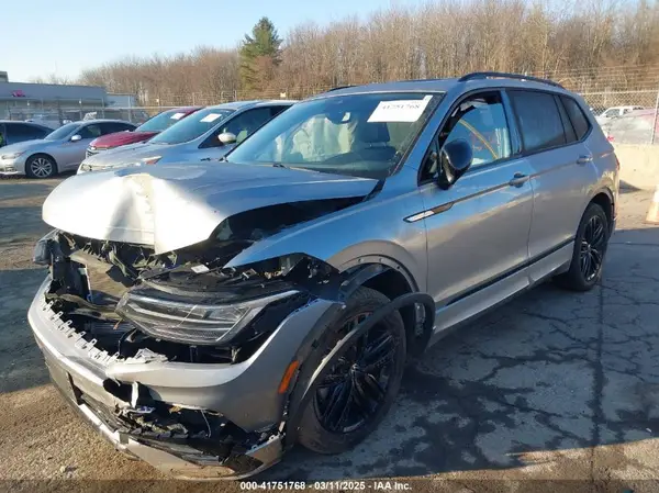 3VV8B7AXXNM156120 2022 VOLKSWAGEN TIGUAN - Image 2