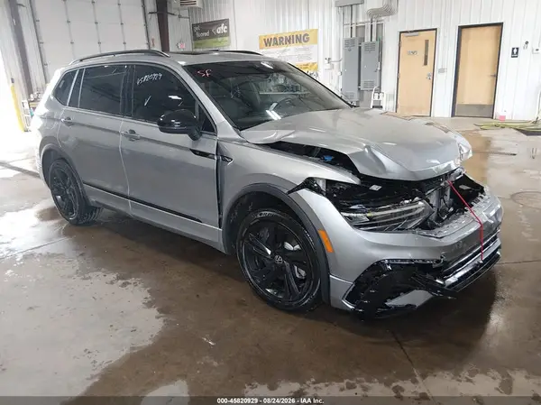 3VV8B7AXXRM059876 2024 VOLKSWAGEN TIGUAN - Image 1
