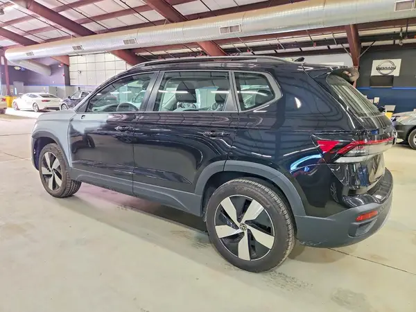 3VV8C7B20SM029114 2025 VOLKSWAGEN TAOS - Image 2